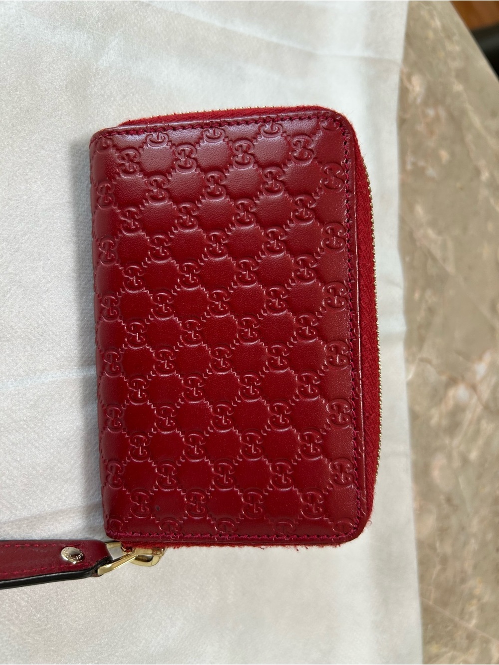 Gucci Embossed GG Leather Wallet in Rich Red - Picture 3 of 11